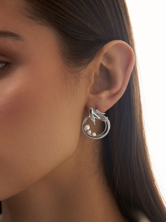 Купить оптом пусеты из серебра с жемчугами и фианитами 2340834601л от Krasnoe