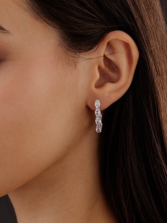 Купить оптом серьги из серебра с фианитами 2340201182 от Krasnoe