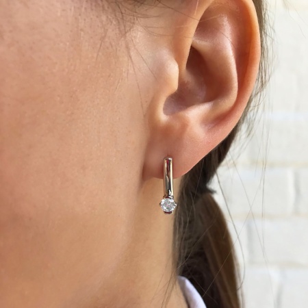 Купить оптом серьги из серебра с фианитами 2340200195 от Krasnoe