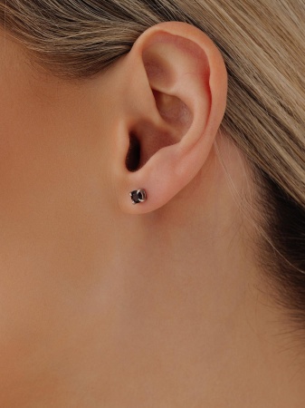 Купить оптом пусеты из серебра с гранатами П340150140 от Krasnoe