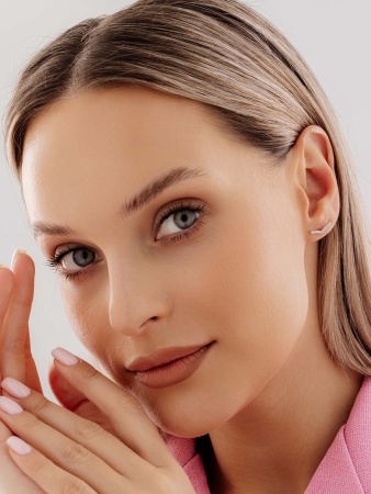 Купить оптом пусеты из серебра с фианитами 2340205454л от Krasnoe