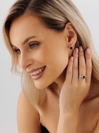 Купить оптом серьги из серебра с гранатами 2340155541 от Krasnoe