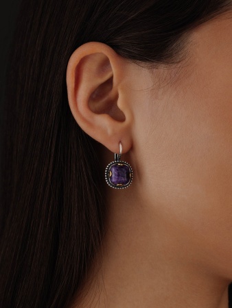 Купить оптом серьги из серебра с чароитами 2317465801 от Krasnoe